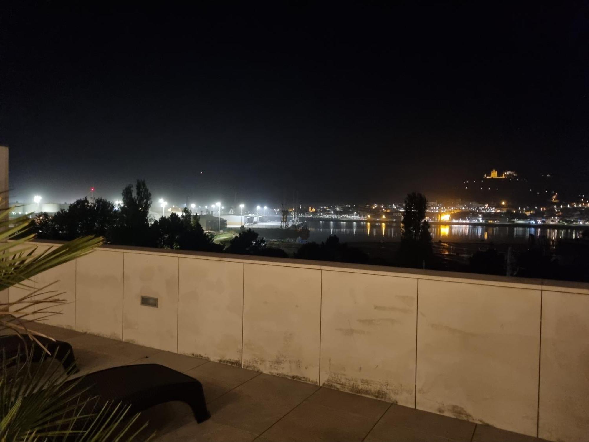 River Town View - Luxury Apartment With Jacuzzi On Terrace Viana do Castelo Eksteriør billede