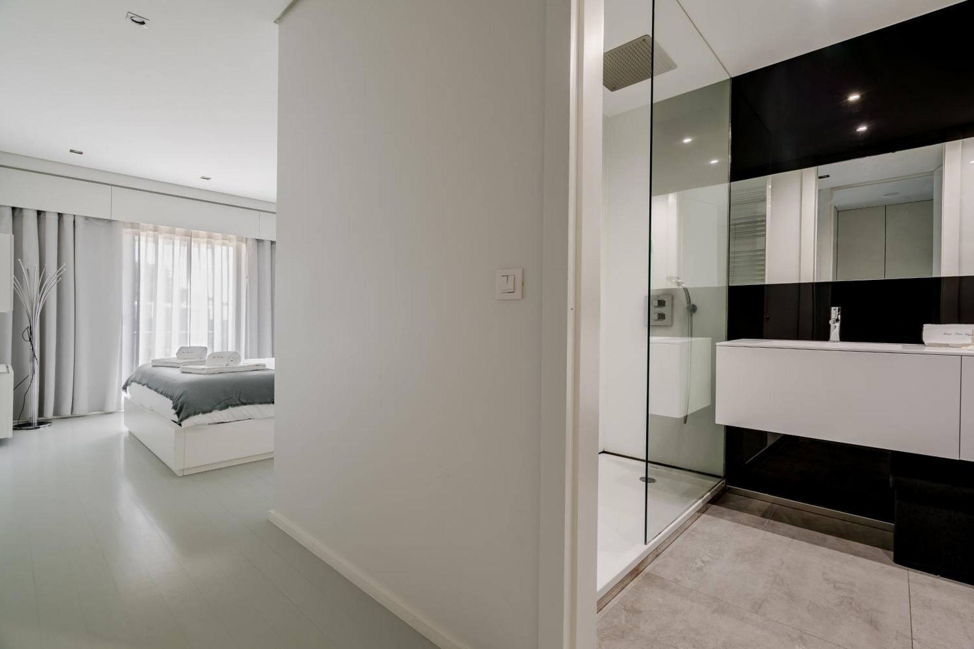 River Town View - Luxury Apartment With Jacuzzi On Terrace Viana do Castelo Eksteriør billede